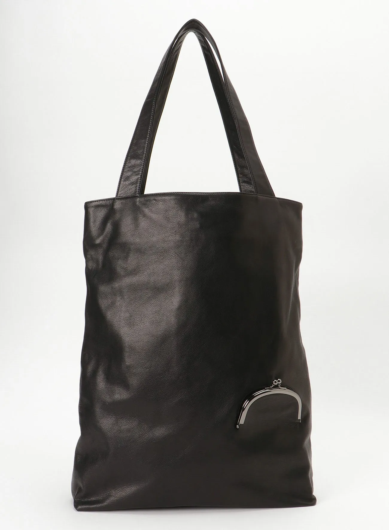 Clasp tote