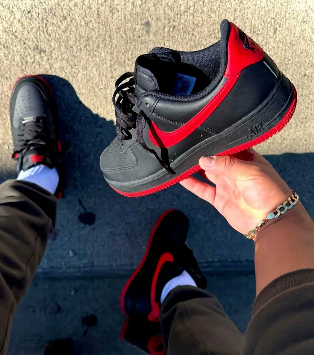 NIKE AIR FORCE 1 BRED