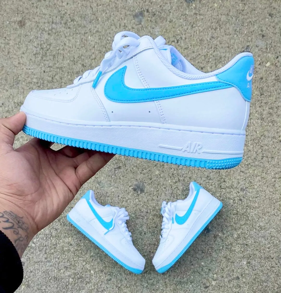 NIKE AIR FORCE 1 WHITE UNIVERSITY BLUR BOTTOM