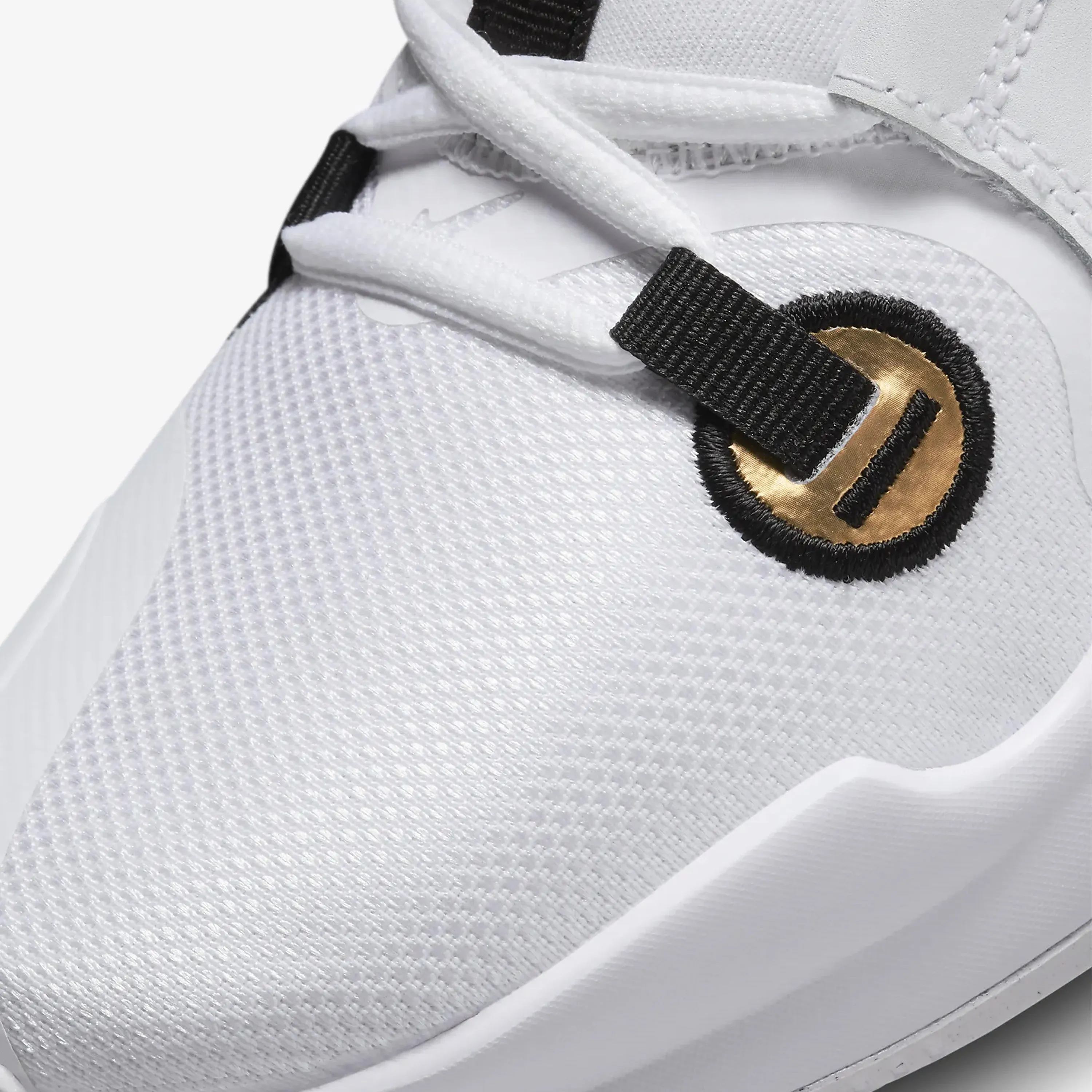 NIKE AIR ZOOM CROSSOVER 2 WHITE & BLACK WITH METALLIC GOLD - FB2689