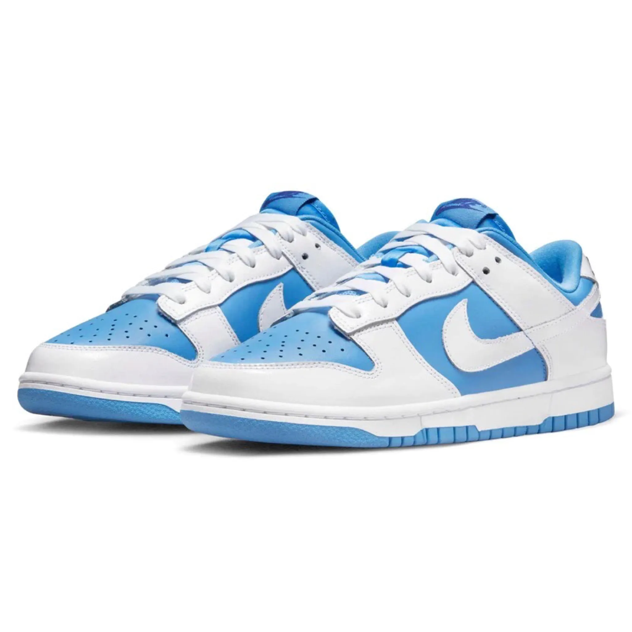 Nike Dunk Low Wmns Reverse UNC