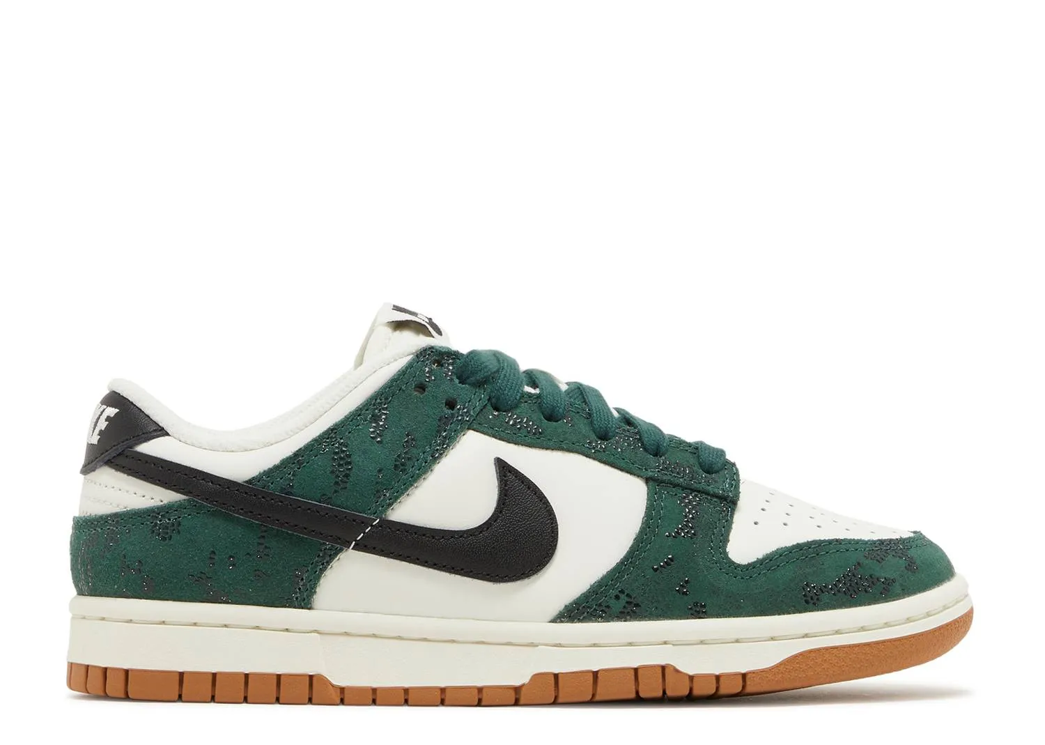 Wmns Nike Dunk Low Green Snake (Myrtle Beach Location)